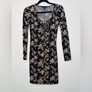 🐝 3/$20 Forever 21 Black Floral Long Sleeve Dress size Small